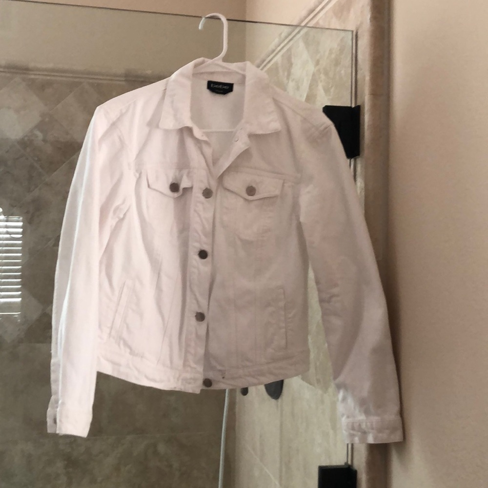 White denim Bebe jean jacket size s never worn